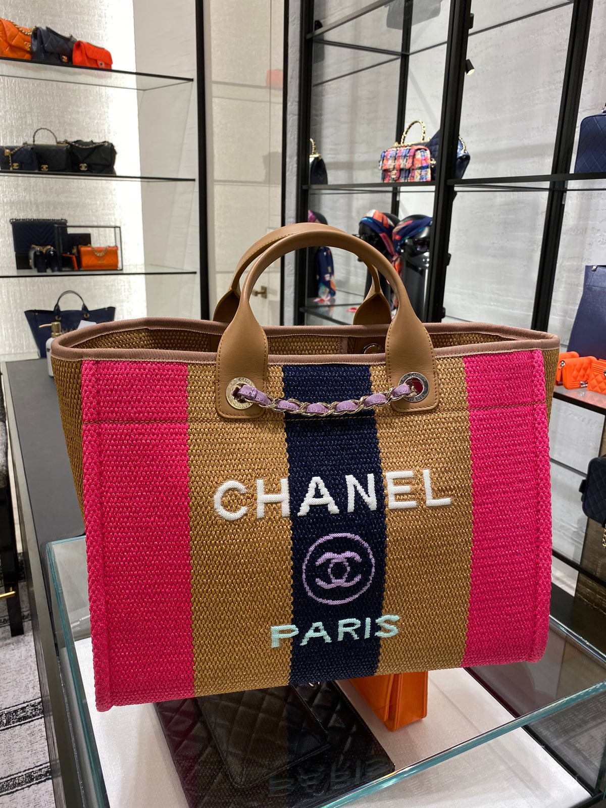 CHANEL DEAUVILLE TOTE  Bag Review & What's In My Travel