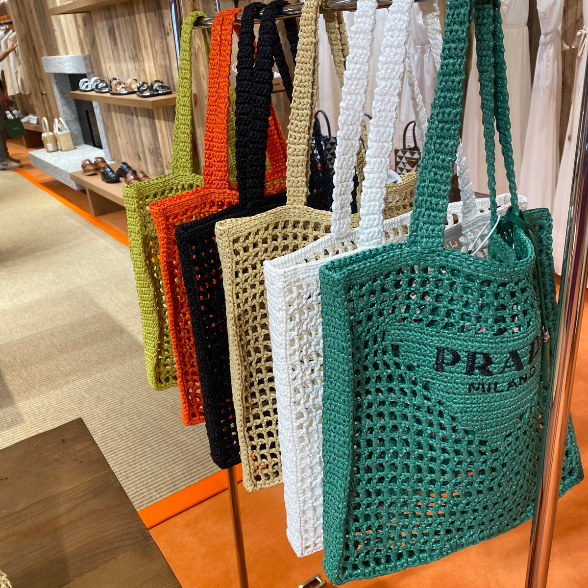 Handbag Prada Green in Synthetic - 39403534