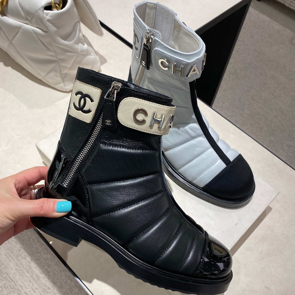 CHANEL Fall-Winter 22/23 black ankle boots with zip