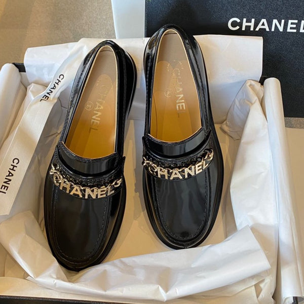 CHANEL black patent loafers Cruise 2021/22
