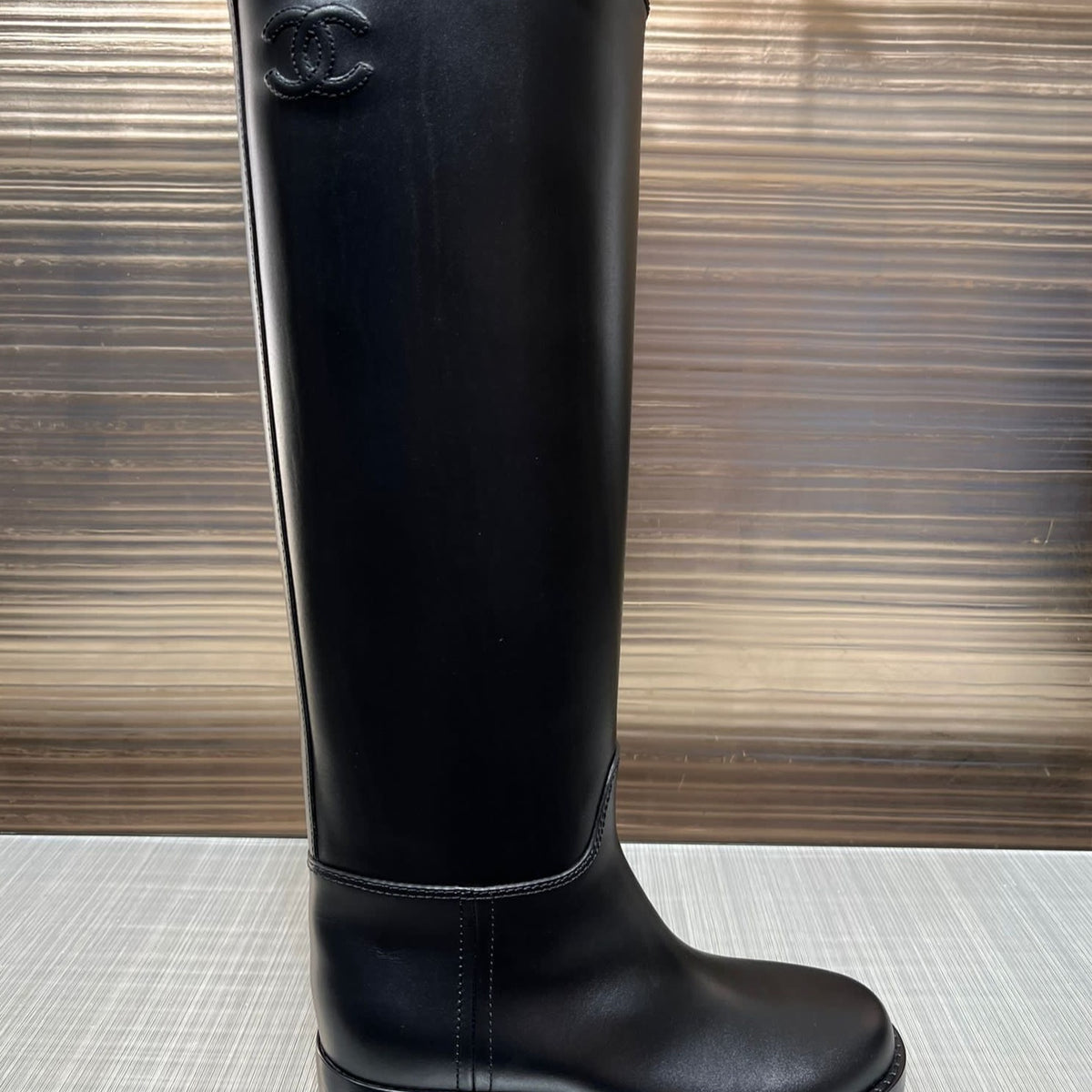 CHANEL Fall-Winter 22/23 black high boots